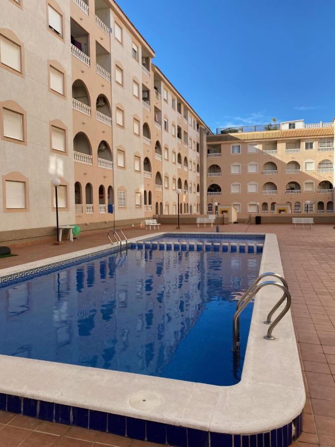 Amazing 2-Bedrooms Apartment With Pool Torrevieja Center Ngoại thất bức ảnh