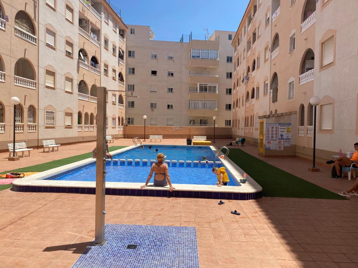 Amazing 2-Bedrooms Apartment With Pool Torrevieja Center Ngoại thất bức ảnh